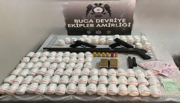 İzmir'de uyuşturucu operasyonu:  5 bin 589 sentetik hap ele geçirildi