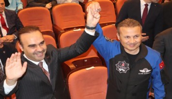 Kacır'dan 6A müjdesi: '3-4 ay içinde kendi haberleşme uydularını üretebilen 10 ülkeden biri olacağız'