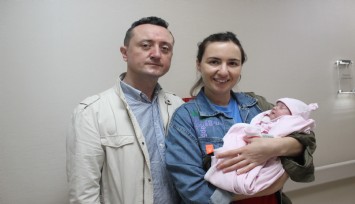 Minik Parla kuvözden çıkıp 62 gün sonra dünyaya merhaba dedi