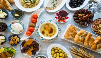 Oruç tutacaklar dikkat: Sağlıklı ramazan için 8 sağlıklı öneri