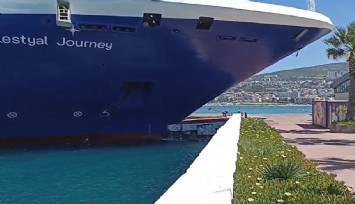 Aydın'da kruvaziyer gemisi karaya çarptı