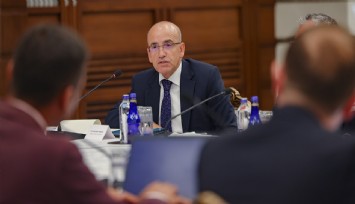 Bakan Şimşek: 'Aylık enflasyon, öngörümüz doğrultusunda mart ayında geriledi'