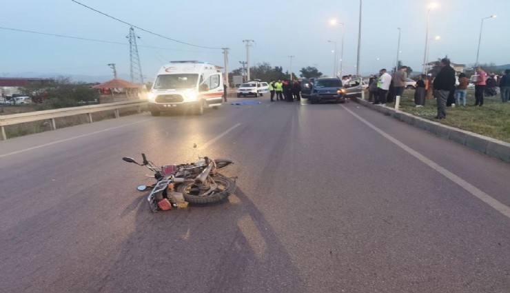 Denizli'de araba ile çarpışan motosiklet sürücüsü hayatını kaybetti