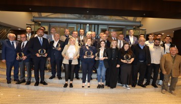 Gıda ihracatının lideri hububat bakliyat yağlı tohumlar sektörü ihracatın yıldızlarını ödüllendirildi