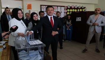 Hamza Dağ'dan CHP ve Tugay'a tebrik mesajı