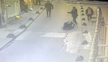 İstanbul’da film gibi olay kamerada: Yanlış adamı vurdu, bayramda el öperken yakalandı