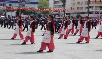 İzmir’de 23 Nisan coşkuyla kutlandı