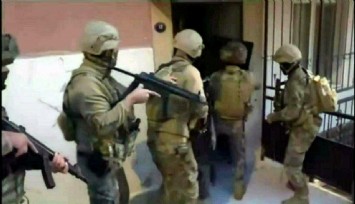 İzmir'de FETÖ'ye 'ByLock' operasyonu: 12 gözaltı