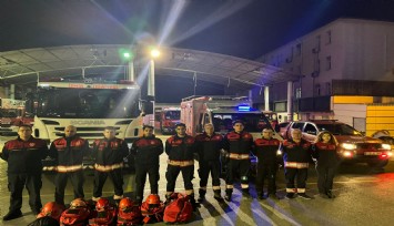 İzmir İtfaiyesi teleferikte mahsur kalanlar için kurtarma çalışmalarına katıldı