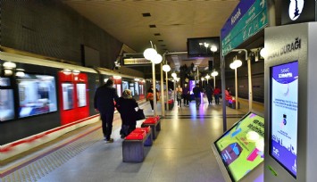 İzmir Metrosu ve Konak Tramvayı’na Maraton İzmir düzenlemesi