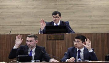 Kütahya'da 73 yıl sonra seçilen CHP'li Başkan ilk meclis toplantısını yaptı