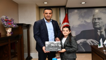 Onur Emrah Yıldız;  Çocukların aydınlık zihinleri rehberimiz olacak