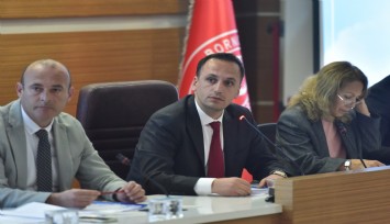 Bornova’da kesin hesaba meclis onayı