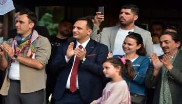 Dünya Dans Günü’nde Bornova’da 280 dansçı sahneye çıktı