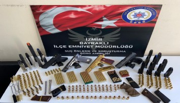 Evinden adeta cephanelik çıktı