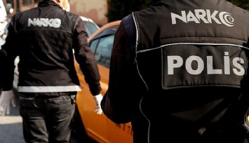 İzmir dahil 52 ilde 'NARKOÇELİK-15' Operasyonu: 217 kilo uyuşturucu ve 1 milyon 111 bin adet uyuşturucu hap ele geçirildi