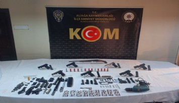 İzmir'deki iki ilçede yasa dışı ticaret yapanlaraa operasyon: 7 kişiye tutuklama