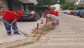 Menderes Belediyesi’nde Yol Temizliği