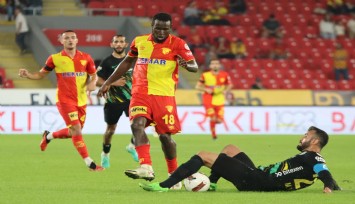 Göztepe’de Mame Diouf’la yollar ayrıldı