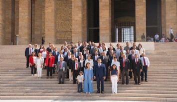 Onur Yiğit ve CHP Balçova Örgütü Anıtkabir’de
