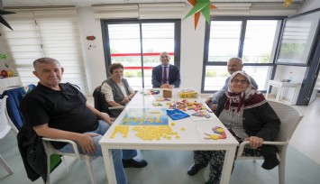 Gaziemir Belediyesi’nden alzheimer hastalarına tam destek