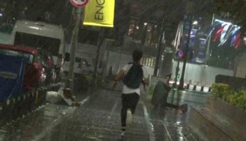 İstanbul'da sağanak yağış etkili oldu