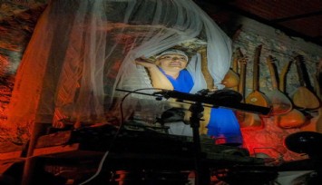 Karaburun’dan havalanan Martı Maria dünyaya kadının gücünü anlatıyor