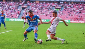 Karadeniz'de gol düellosu: Samsunspor vazgeçmedi, Göztepe üç puandan oldu: 4-3