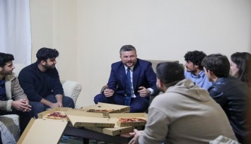 Başkan Görkem Duman öğrenci evine misafir oldu