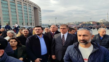 Başkan Tugay, İmamoğlu’na destek vermek için Çağlayan Adliyesi önünde