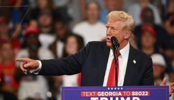 Dünyada yeni dönem: Trump yemin ederek ABD Başkanlığı görevine başladı, ilk dakikadan sıra dışı mesajlar verdi