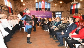 İzmir’de İleri Yaşta Dijital Eşitlik Sempozyumu yapıldı