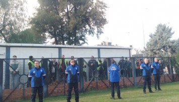 İzmir'de Özel'in katıldığı programda Büyükşehir'in teşoron işçilerinden protesto