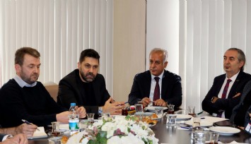 İZSİAD’da E-İhracat'ta Mentörlük ve Deneyim Paylaşımı yapıldı
