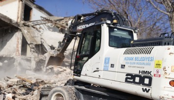 Konak'ın çehresi değişiyor:  9 ayda 92 metruk bina yıkıldı
