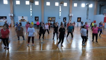 Menemen Belediyesi ücretsiz zumba kursunda buluşturuyor