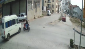 Uşak'ta minibüs ile motosiklet çarpıştı: Motosiklet sürücüsü hayatını kaybetti