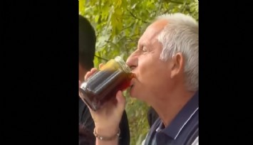 Yarışmada bir kavanoz balı kafasına dikerek bitirdi