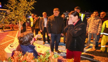 Başkan Tugay Foça’da saha incelemesinde: Büyükşehir 192 araç ve 350 personelle sahada
