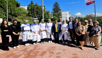 Bornova Belediyesi’nden istihdama tatlı dokunuş