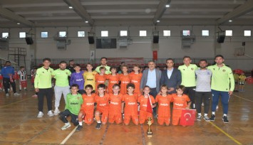 Çiğli’de Cumhuriyet Coşkusu Futsal Sahasında zirveye taşındı