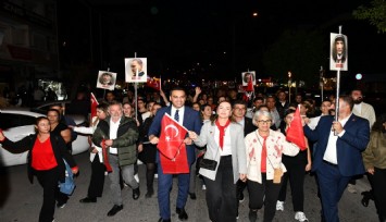 Çiğli’de İstiklalden İstikbale Büyük Cumhuriyet Yürüyüşü ne yoğun katılım