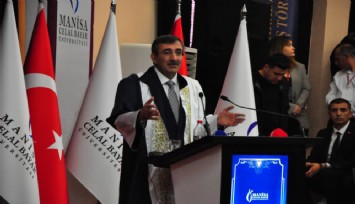 Cumhurbaşkanı Yardımcısı Cevdet Yılmaz'a MCBÜ'de ‘Fahri Profesörlük' unvanı