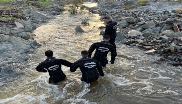 Gün aydınlandı, selde kaybolan vatandaşı bulma çalışmaları yeniden başladı