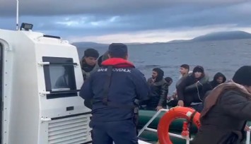 İzmir açıklarında 84 göçmen kurtarıldı