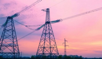 İzmir hafta sonuna elektrik kesintisi ile giriyor: 17 ilçe etkilenecek