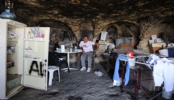 Mağarada bile rahat yok: Zabıtalar boşaltması için tebligatta bulundu