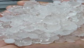 Manisa'da ceviz büyüklüğünde dolu yağdı