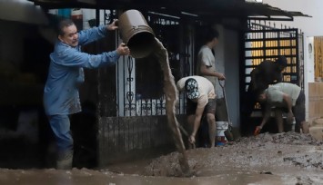 Meksika'da sel felaketi: 64 kişi hayatını kaybetti, 65 kişi kayıp