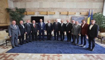 Romanya'da cumhuriyet gecesi